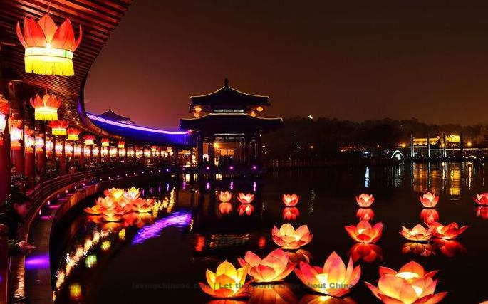 Zhou Bangyan Poem: Intelligent Flower· Lantern Festival – 周邦彦《解语花·高平元宵》