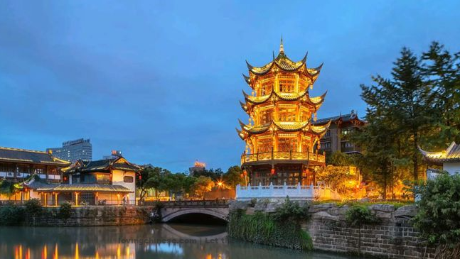 Climbing the Sanhua Tower in Jincheng - 李白《登锦城散花楼》 - Li Bai poems in chinese and english