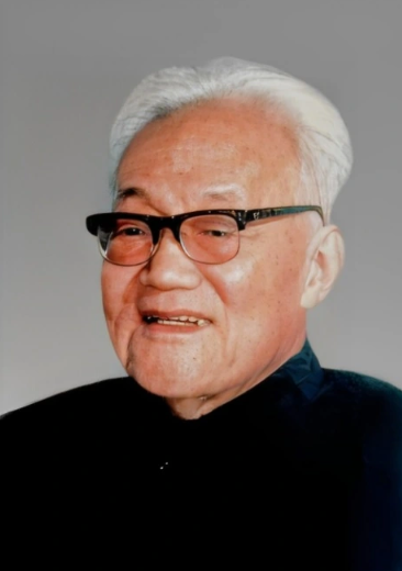 Ba Jin's Essay: Throwing off My Dark Shadow - 巴金《撇弃》