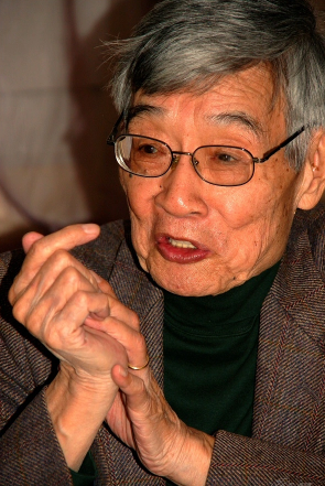Dong Dingshan's Essay: Ill-Informed US Newsmen - modern chinese literature 董鼎山《美国编辑的基本常识》