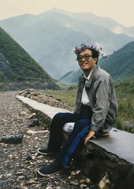Shi Tiesheng: Reminiscence of Autumn ~史铁生《秋天的怀念》 with English Translations
