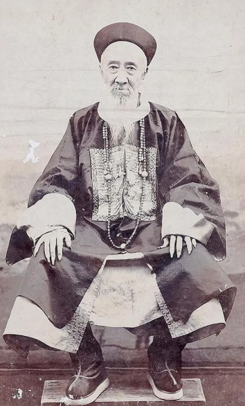 Zhang Zhidong: In Praise of the Manchus (Excerpts) ~ 张之洞·《劝学篇·内篇·教忠第二》(节选) with English Translations
