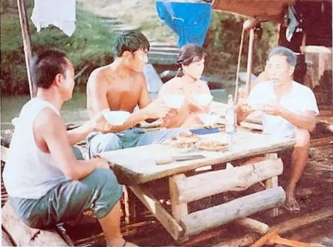 River Without Buoys - 没有航标的河流 - Chinese Movies