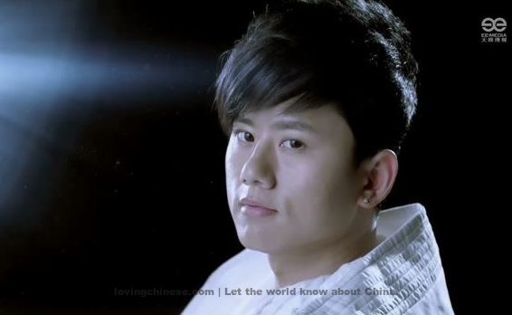 'Sky' 天空 by Zhang Jie ~ [Chinese Songs]