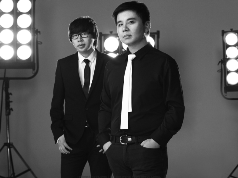 Chinese Song: ‘Another Town’ 在他乡by 水木年华 ~ [Chinese Songs]